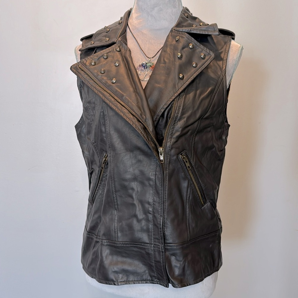 Staring at stars women’s vegan leather patchwork studded vest EUC